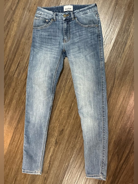 DU/ER Denim - Du/er Women's Performance Denim Skinny Jeans. Size 26 x 28.